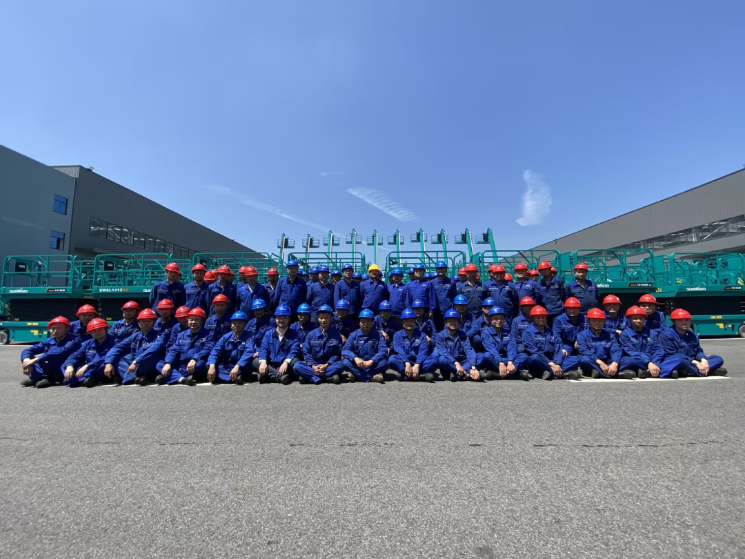 长沙市召开庆祝“五一”国际劳动节大会，尊龙凯时ag智能1小我私家1整体获表扬！