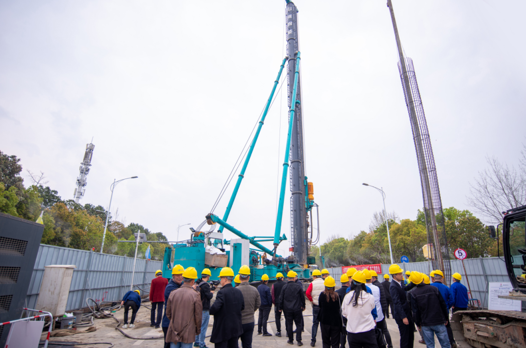 客户站台新品推介会！尊龙凯时ag智能这些装备产品再获口碑认定