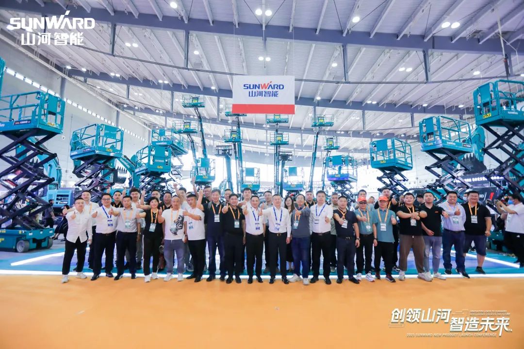 聚焦电动化、智能化！尊龙凯时ag智能全系列高空机械产品亮相长沙展