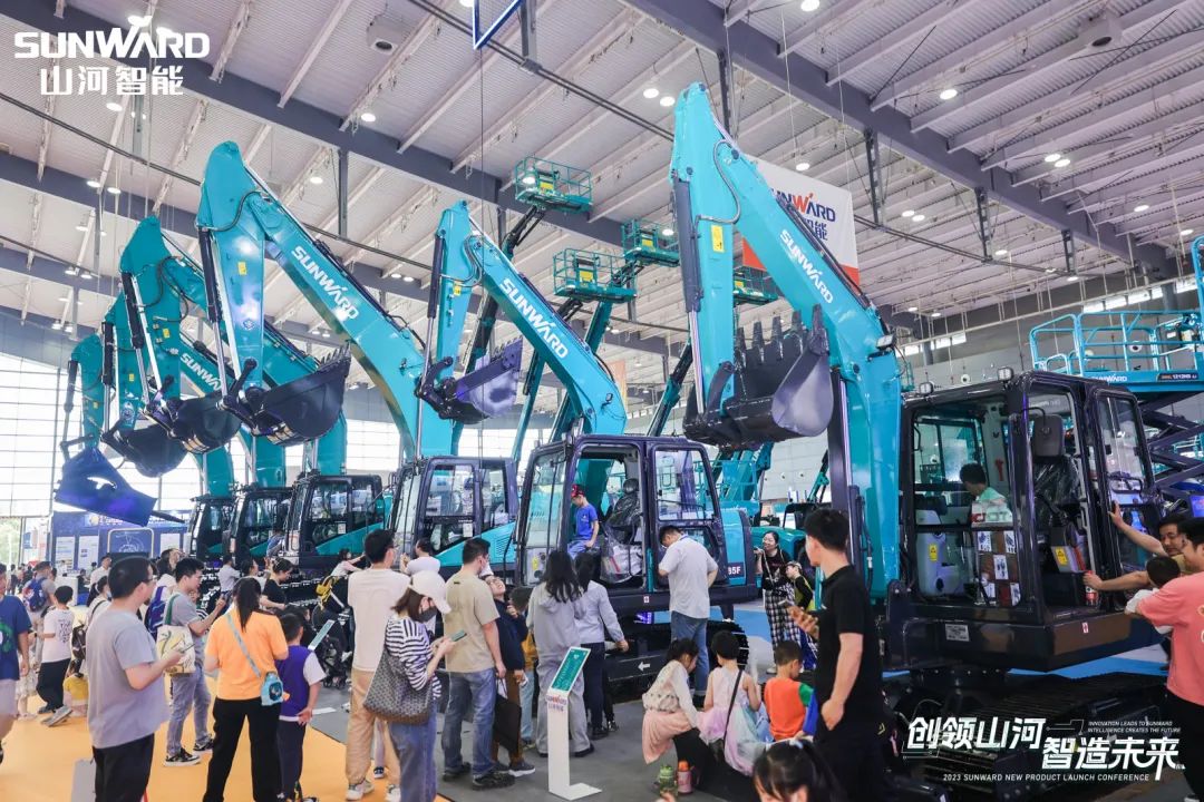 2023 CICEE | 全球工程机械盛会完善落幕！尊龙凯时ag智能交出闪亮答卷