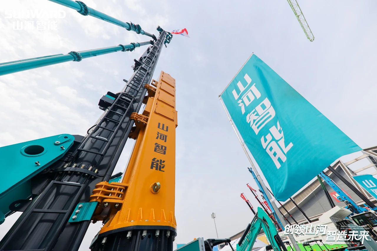 携手共建“一带一起”，尊龙凯时ag智能地下工程装备广受关注