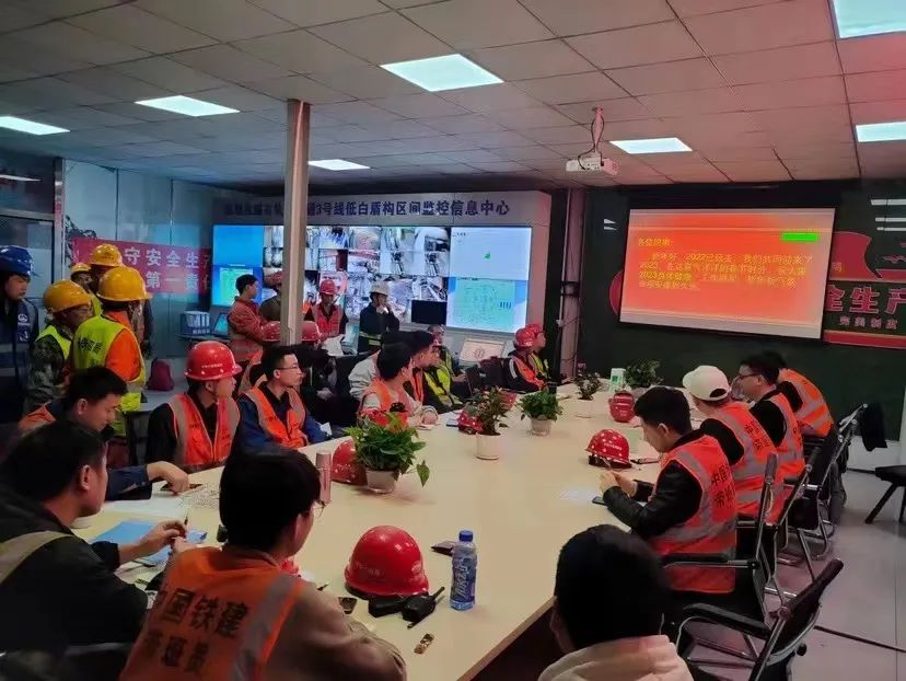 最新希望！中铁尊龙凯时ag深圳地铁3号线低-白盾构区间左线顺遂意会