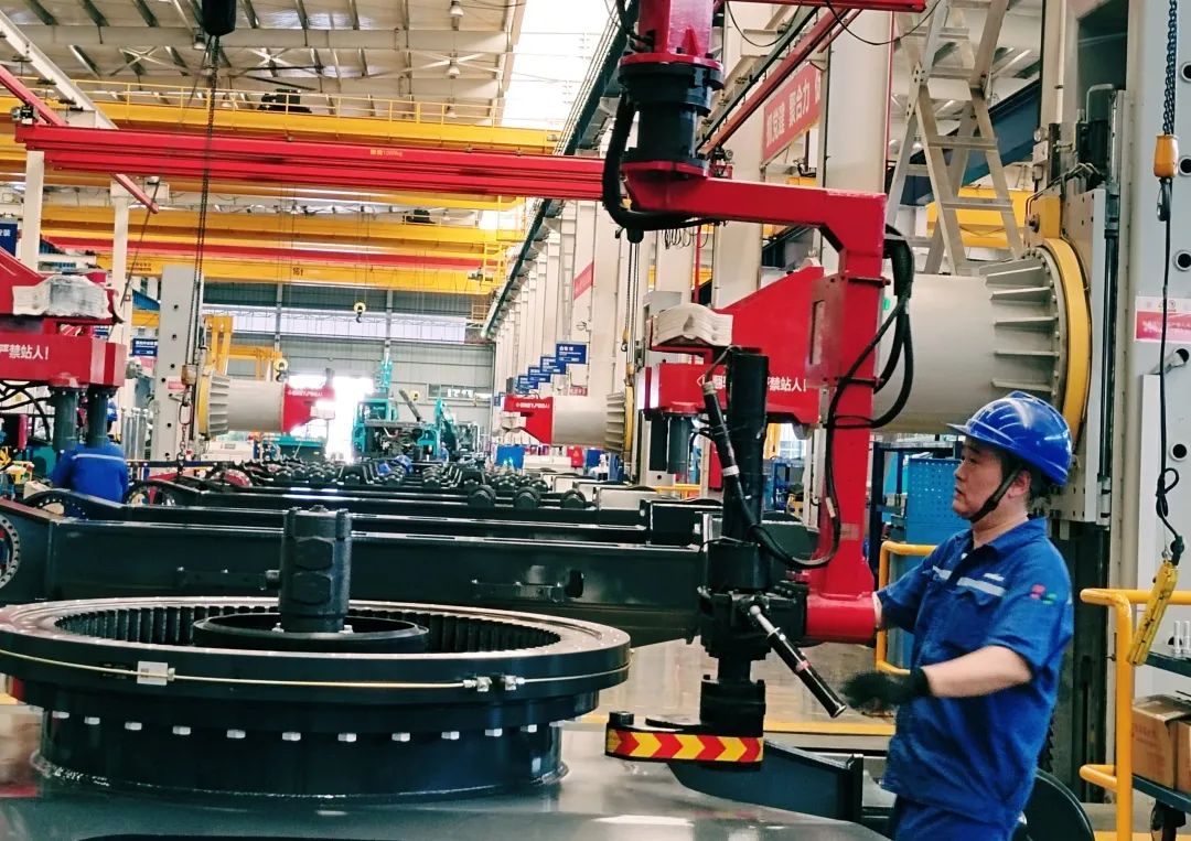 劳动庆幸，创立伟大！纪录那些通俗且伟大的劳动瞬间