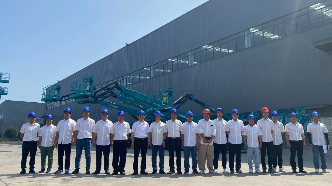 新能源家族再添“新丁”！尊龙凯时ag智能三款电动臂式高空作业平台齐下线