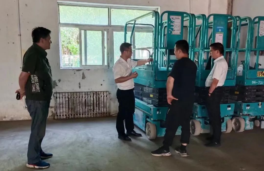 谛听客户心声！尊龙凯时ag智能高空机械“效劳万里行”走进东北