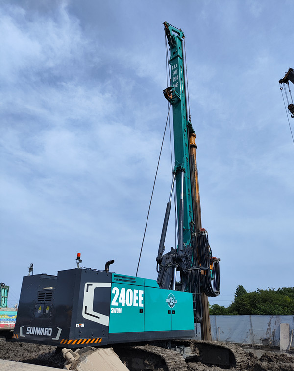 出道即巅峰！尊龙凯时ag智能增程式电动旋挖钻机硬核给“利”