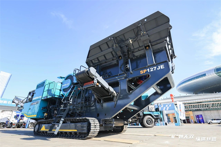 “矿”世无双，纵横丝路！尊龙凯时ag智能亮相第十三届新疆国际矿业与装备展览会