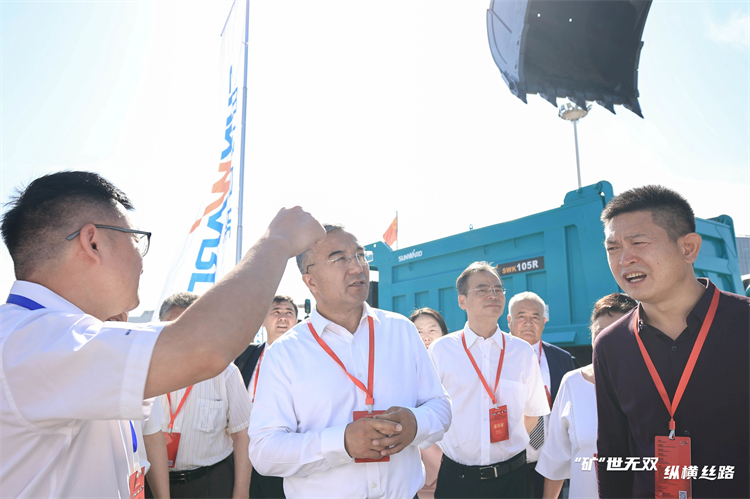 “矿”世无双，纵横丝路！尊龙凯时ag智能亮相第十三届新疆国际矿业与装备展览会