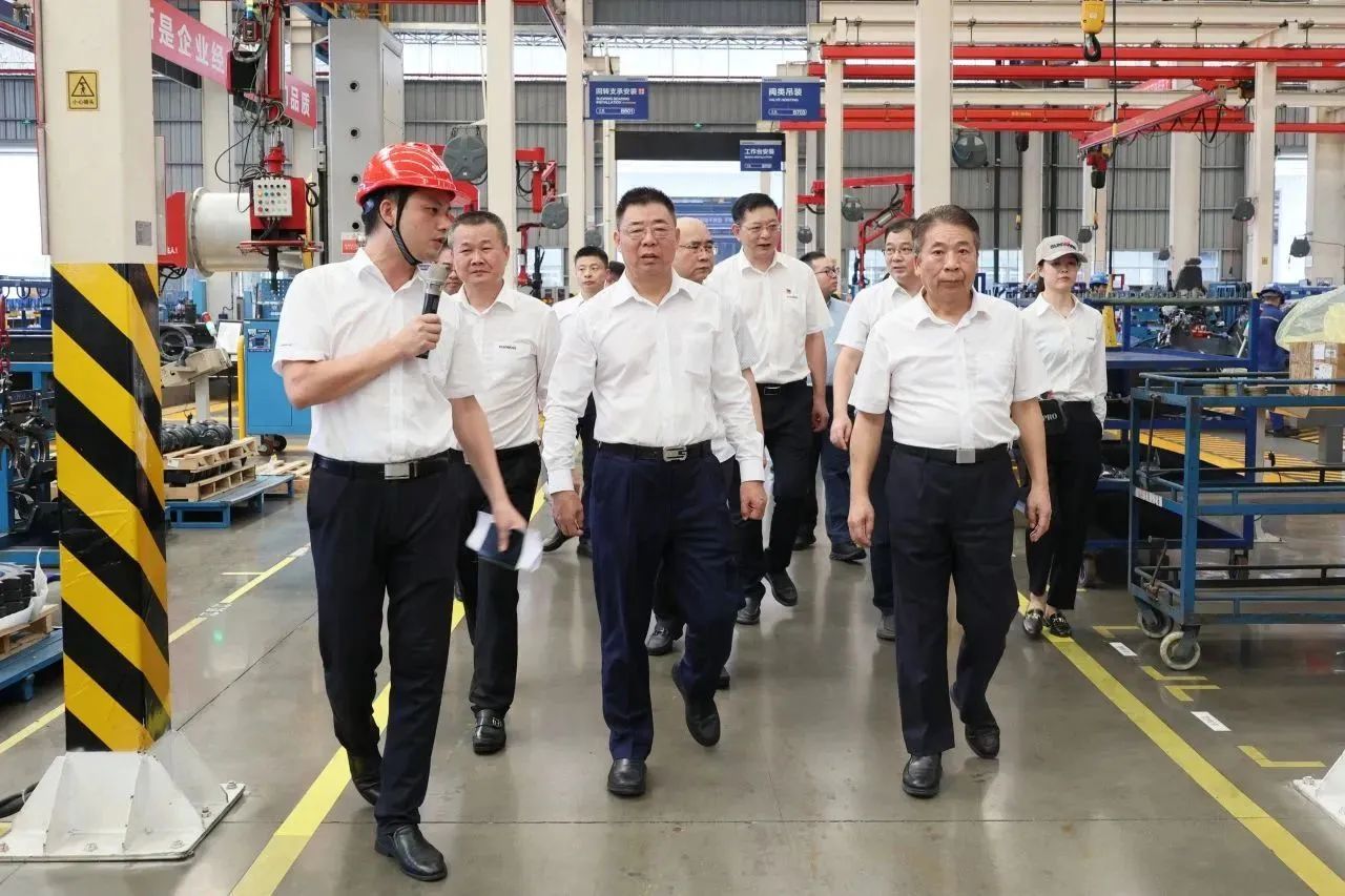 两门第界500强企业董事长同访尊龙凯时ag智能