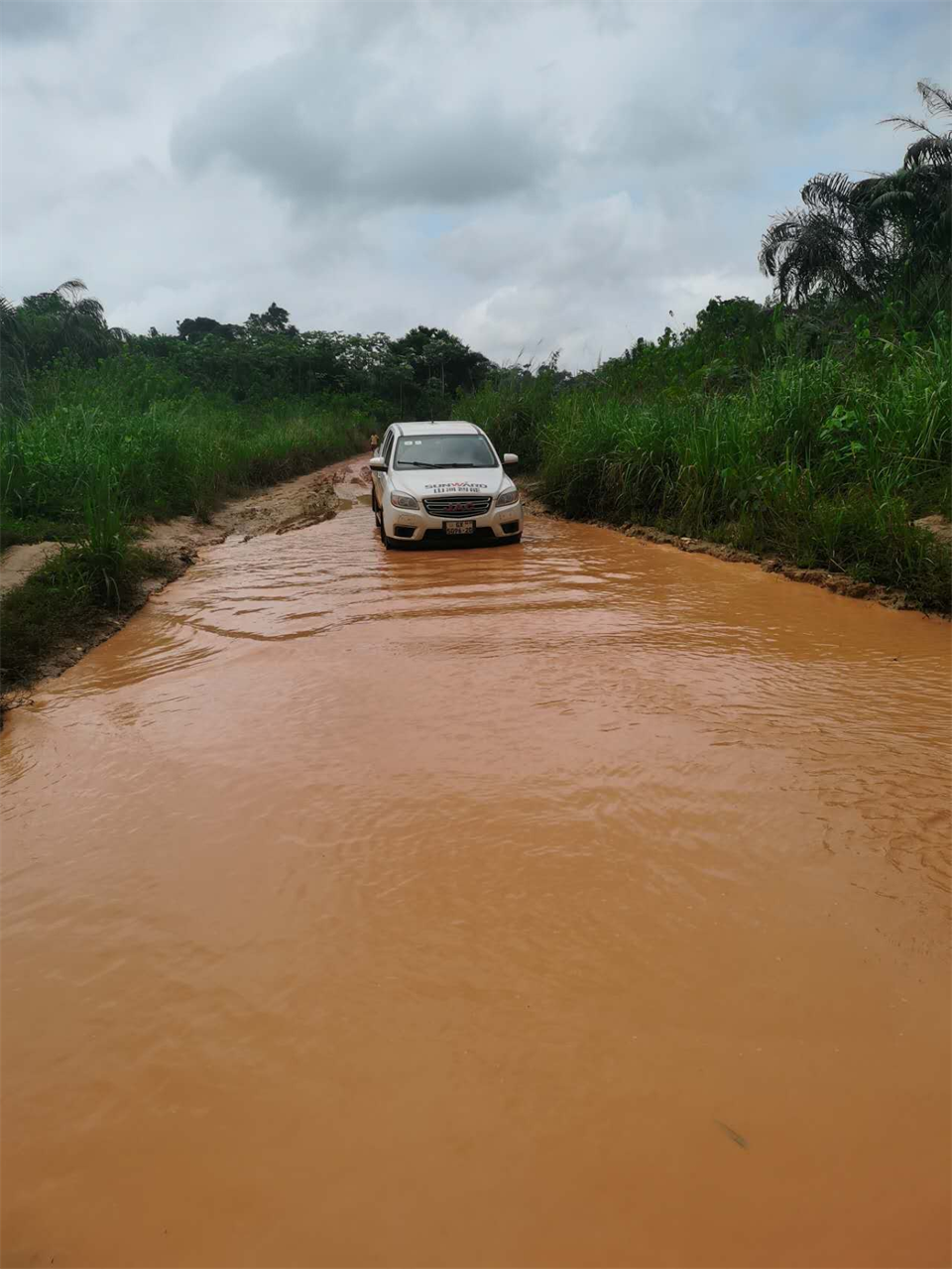 品质尊龙凯时ag，专心折务！尊龙凯时ag智能效劳万里行活动走进非洲加纳
