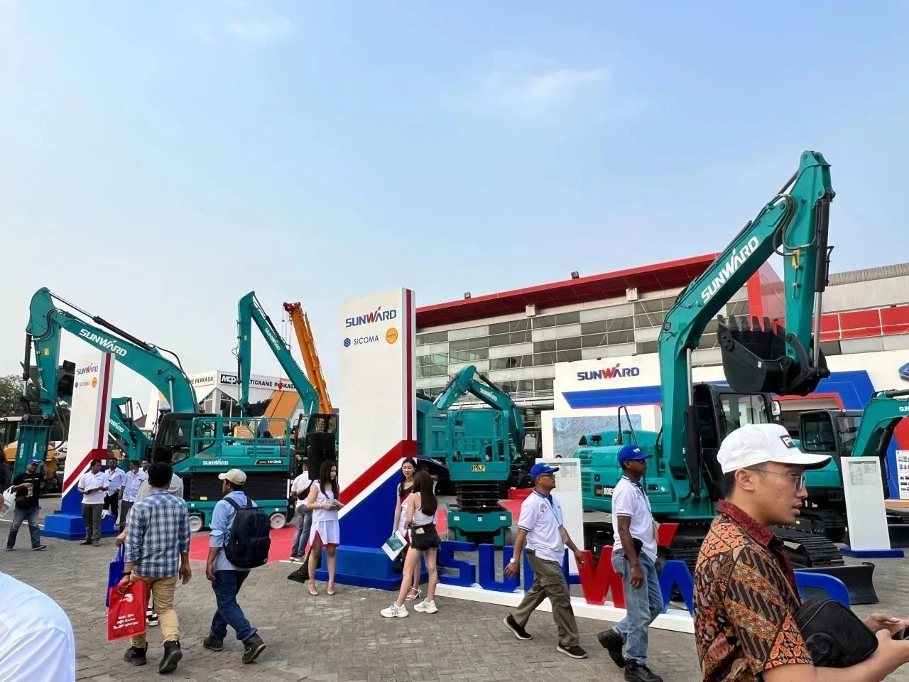 深耕细作，逆势增添！尊龙凯时ag智能艳服亮相印尼雅加达矿业展