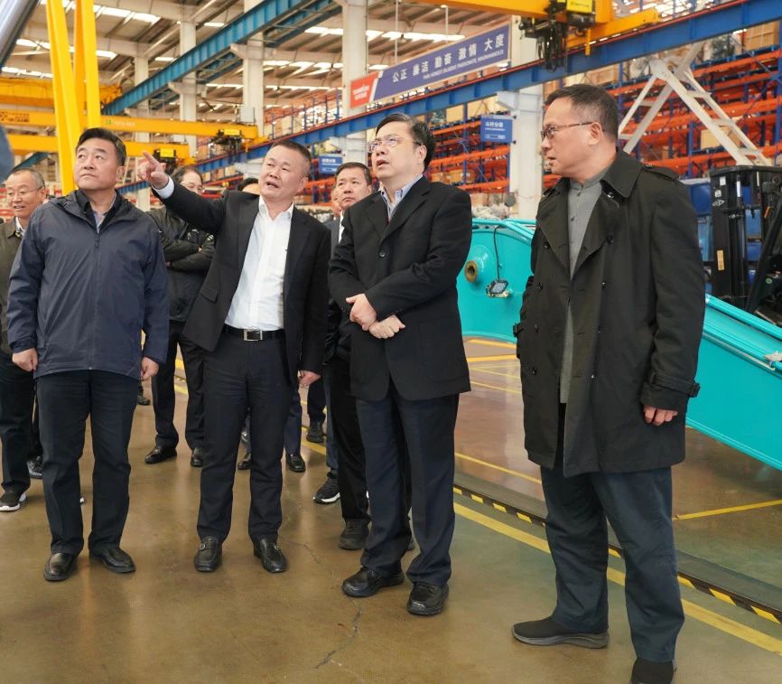 聚焦装备再制造！上海市政协副主席、党组副书记肖贵玉带队调研尊龙凯时ag智能