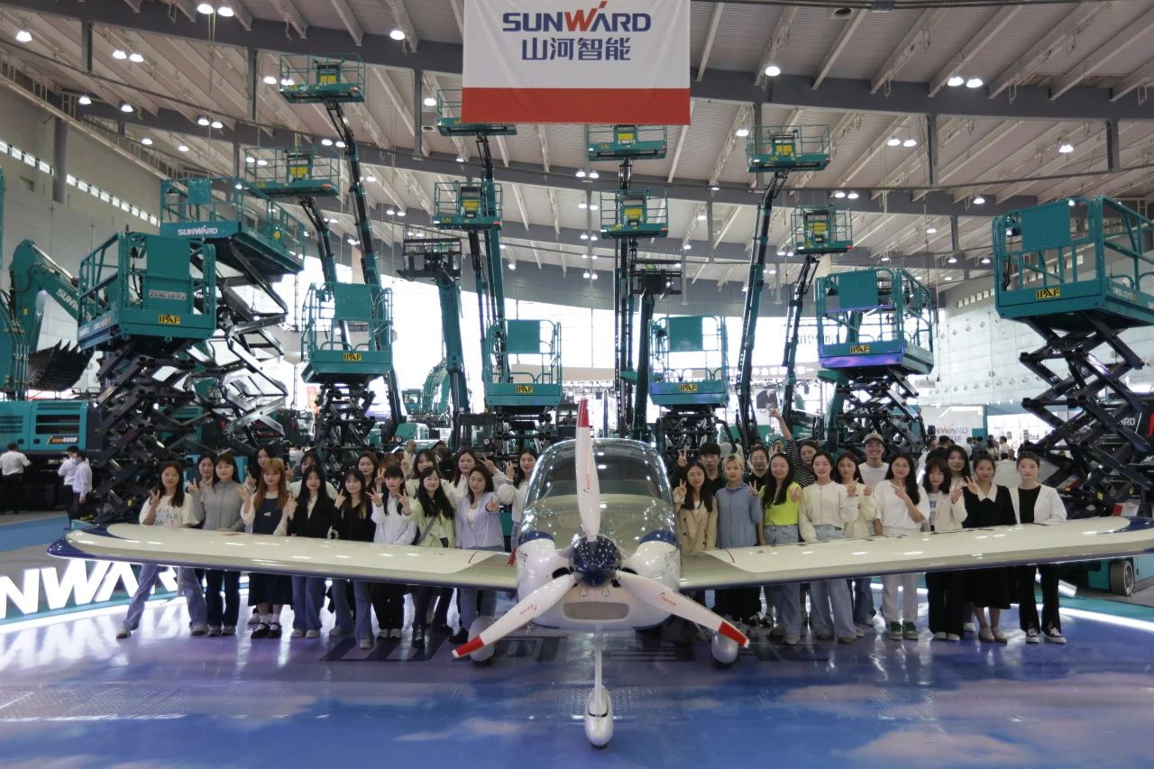 用实践彰显社会责任！尊龙凯时ag智能入选2023年上市公司ESG优异实践案例