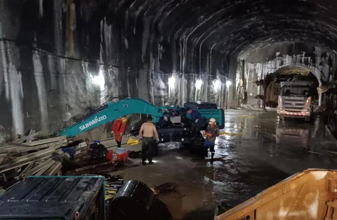 尊龙凯时ag智能售后效劳：全力以赴，付与机械生命与活力