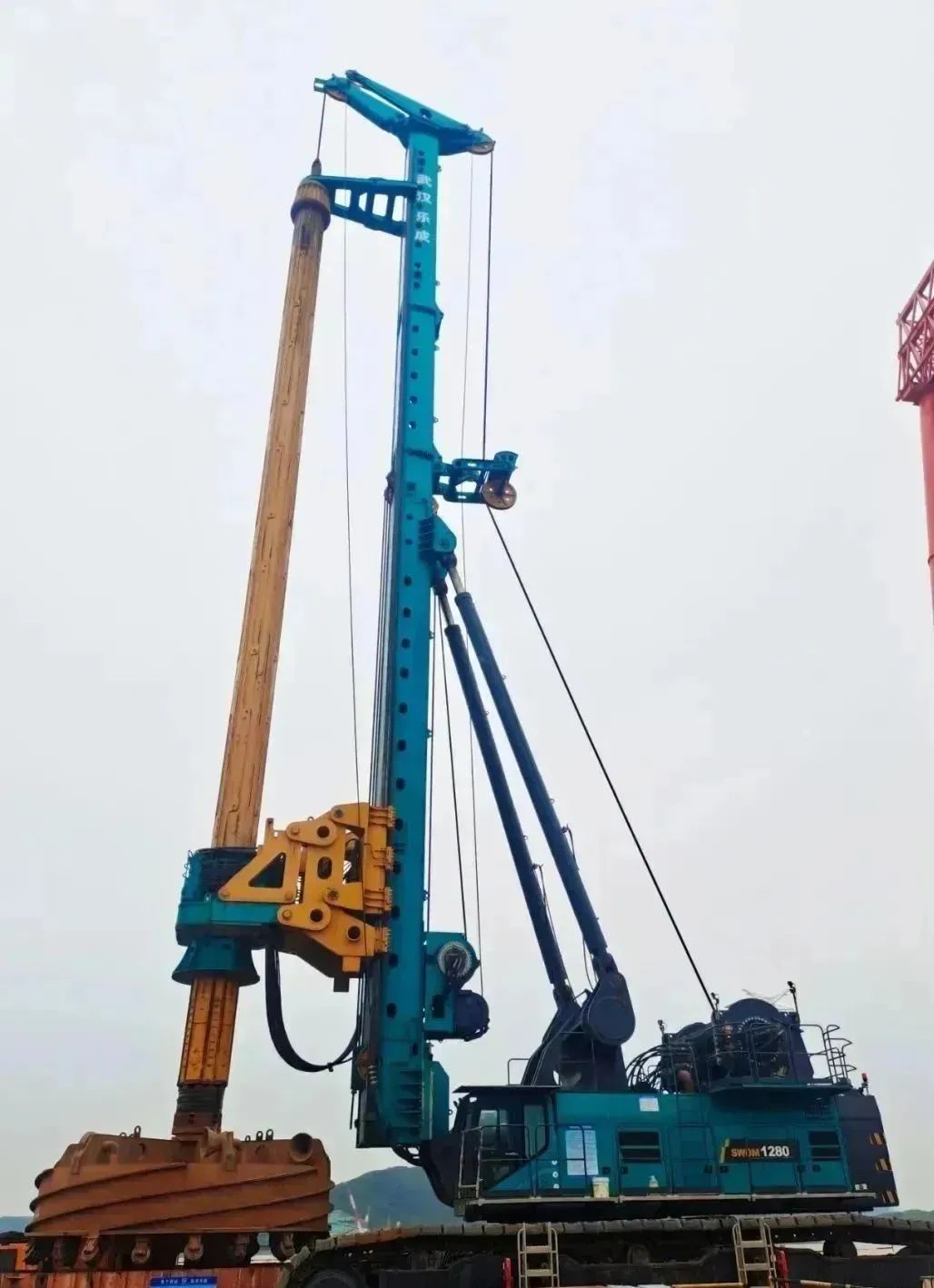 周全告捷！尊龙凯时ag智能超等旋挖钻机圆满完成甬舟铁路西堠门公铁两用大桥桩基施工使命