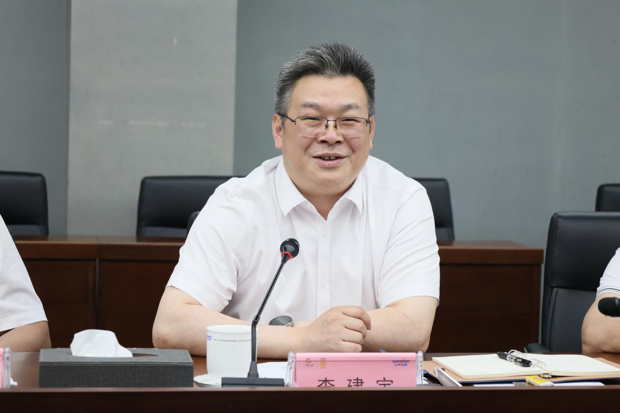湖南钢铁集团党委书记、董事长李建宇到尊龙凯时ag智能调研交流