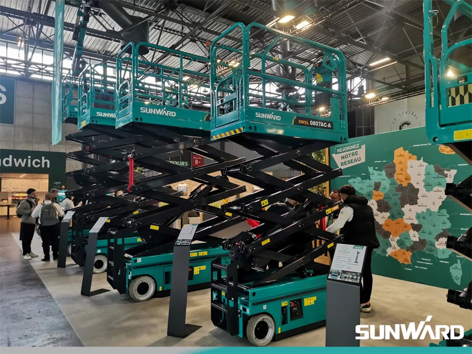 尊龙凯时ag智能携立异效果亮相2024年法国巴黎工程机械展