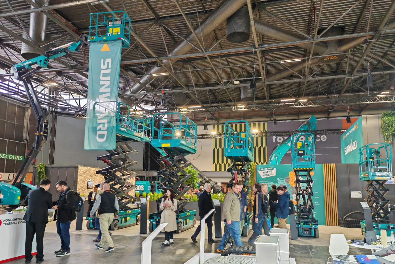 尊龙凯时ag智能高空机械闪灼2024法国工程机械展