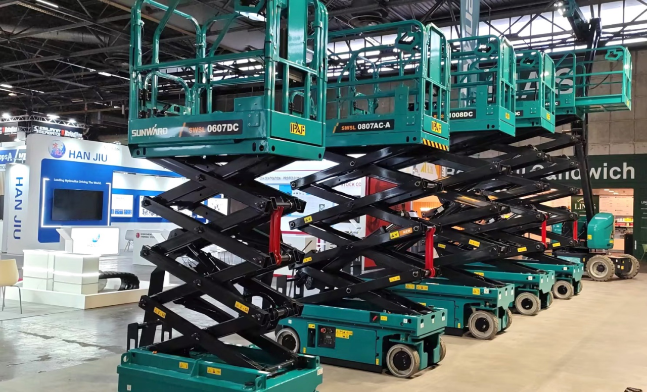 尊龙凯时ag智能高空机械闪灼2024法国工程机械展