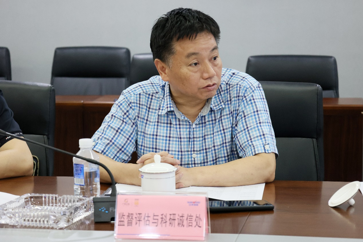 尊龙凯时ag智能“超大型油气管道绿色成套施工装备”项目顺遂通过验收！