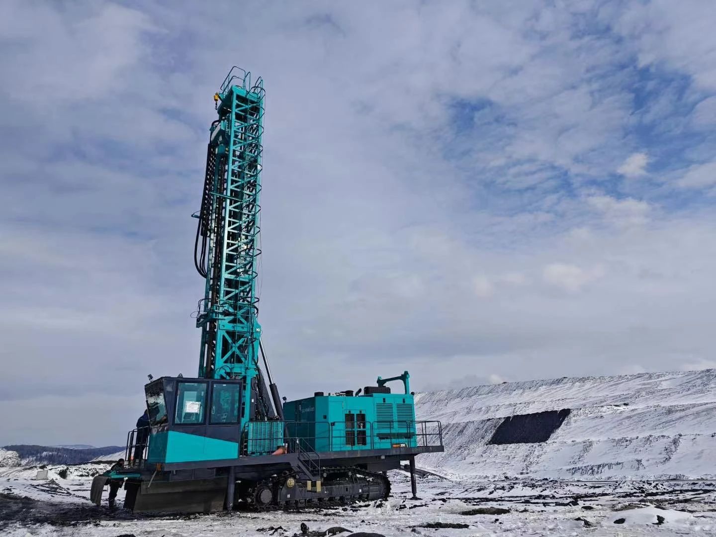 月钻进42888米，尊龙凯时ag智能牙轮钻机施工效率再立异高