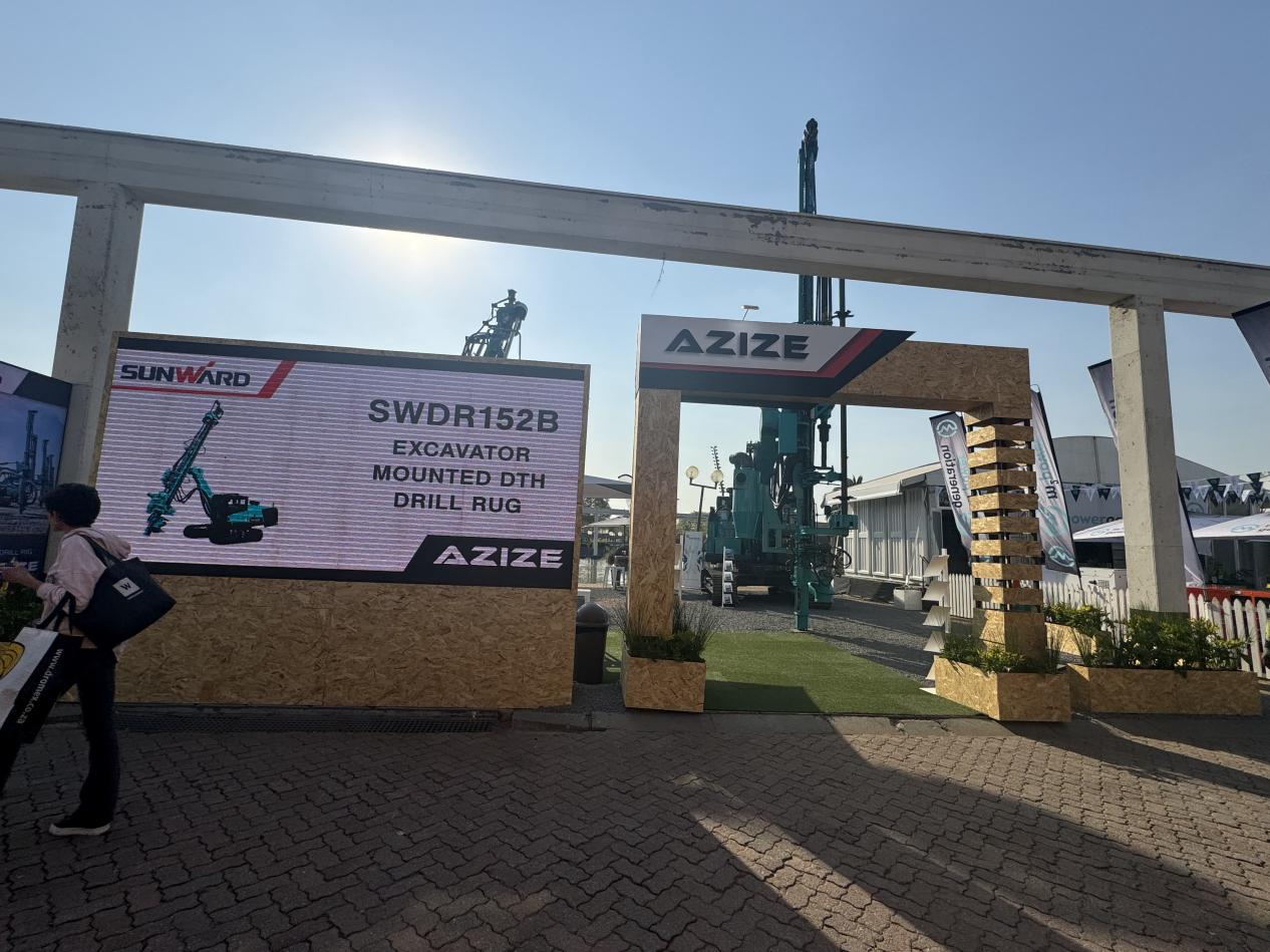 跨越山海，重器远航！尊龙凯时ag智能亮相南非最大矿业展会