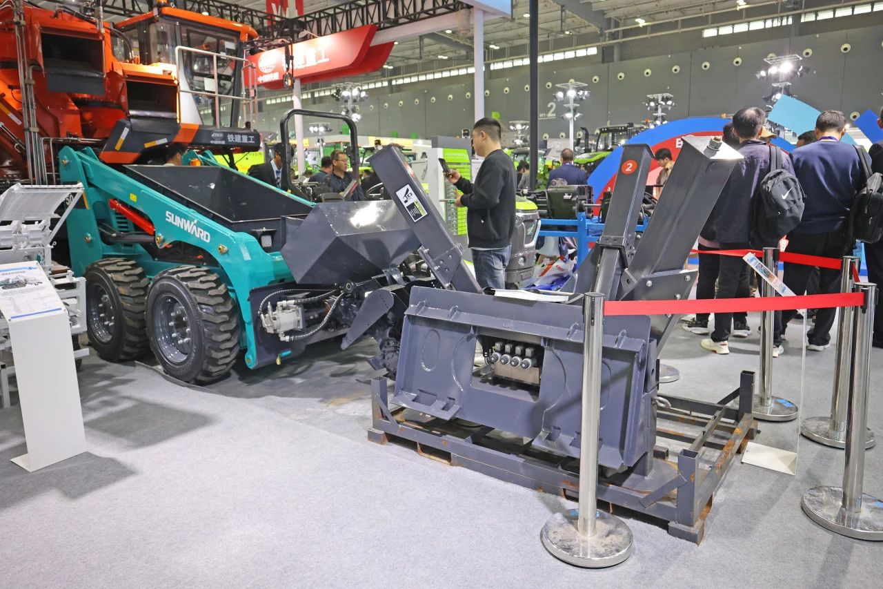 聚焦智能化、无人化！尊龙凯时ag智能携多款产品亮相2024中国国际农业机械展