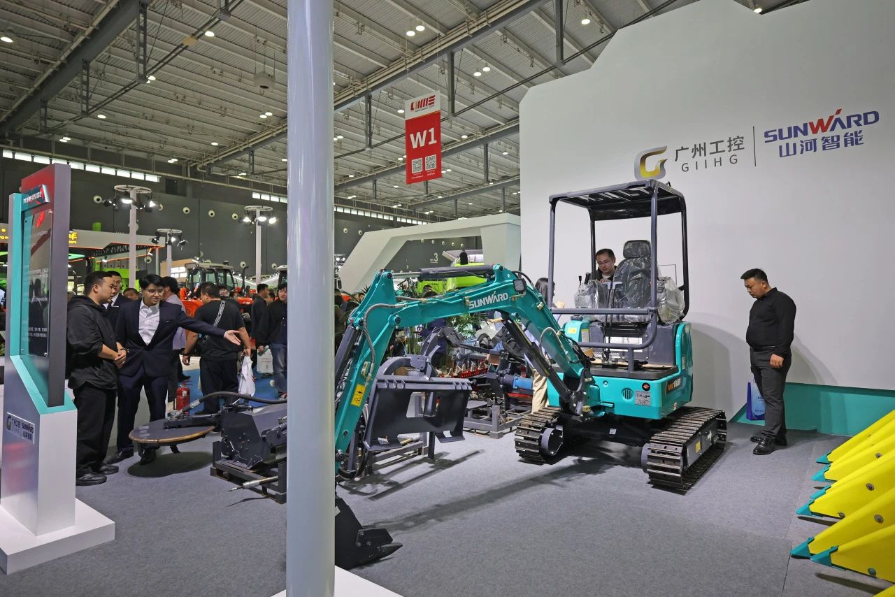 聚焦智能化、无人化！尊龙凯时ag智能携多款产品亮相2024中国国际农业机械展