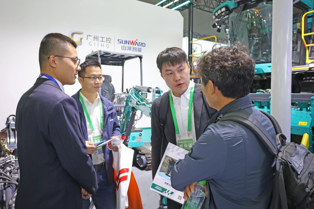 聚焦智能化、无人化！尊龙凯时ag智能携多款产品亮相2024中国国际农业机械展