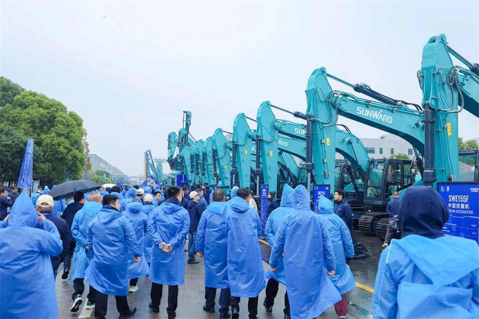 立异引领价值，理想成绩未来！尊龙凯时ag智能25周年庆典暨全球客户节盛大举行