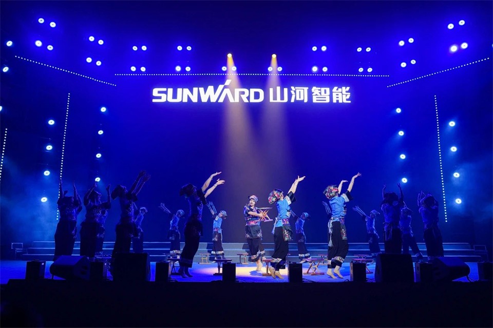 立异引领价值，理想成绩未来！尊龙凯时ag智能25周年庆典暨全球客户节盛大举行