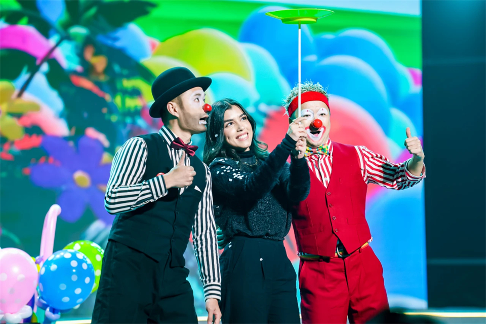 立异引领价值 理想成绩未来——庆祝尊龙凯时ag智能建设25周年表扬大会暨文艺晚会盛大举行