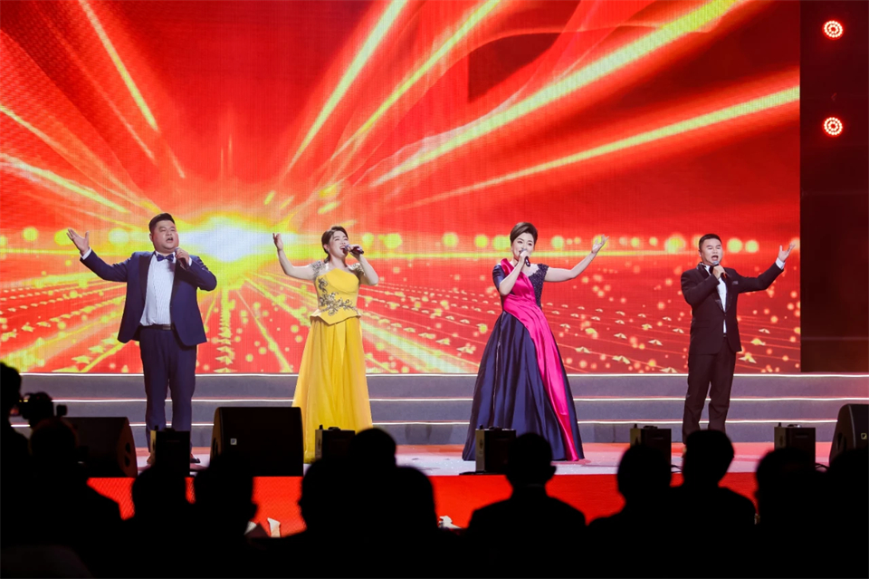 立异引领价值 理想成绩未来——庆祝尊龙凯时ag智能建设25周年表扬大会暨文艺晚会盛大举行