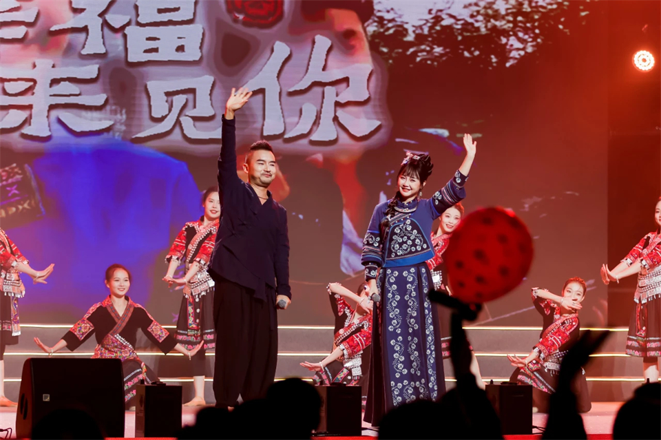 立异引领价值 理想成绩未来——庆祝尊龙凯时ag智能建设25周年表扬大会暨文艺晚会盛大举行