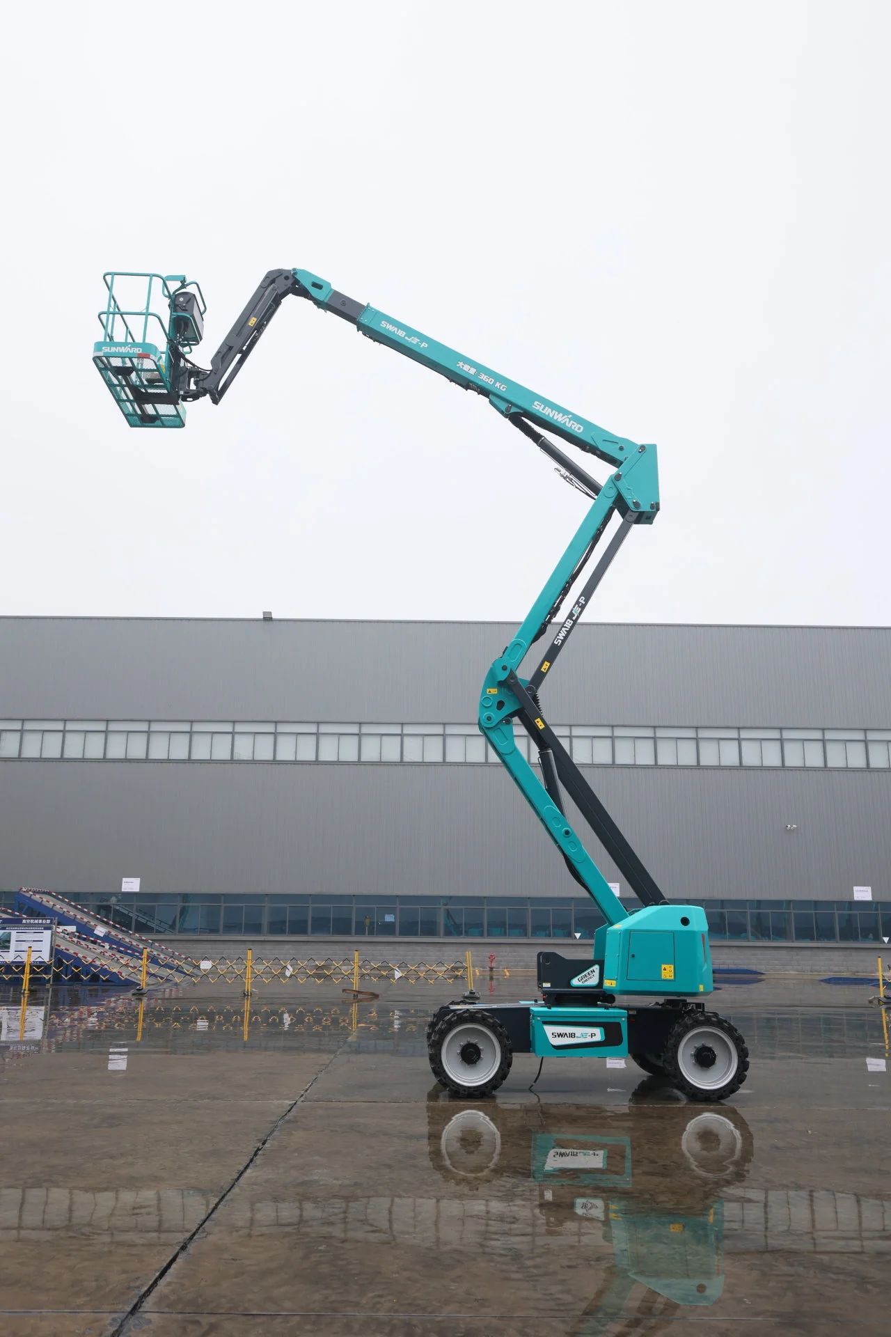 点赞！尊龙凯时ag智能立异装备荣登CMIIC2024明星产品榜单