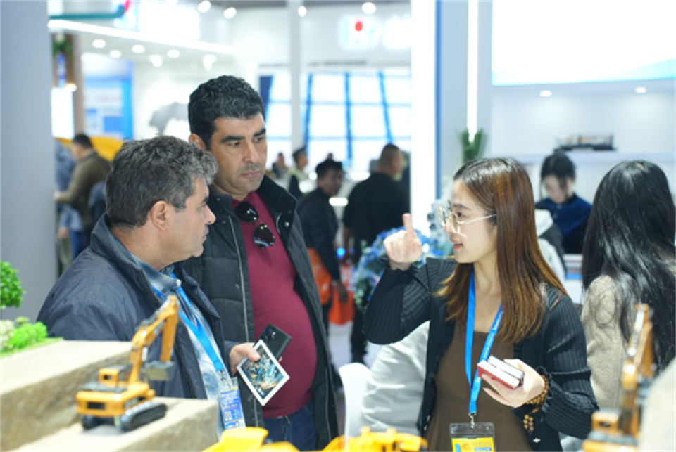 智造空间，价值共生！广州尊龙凯时ag精彩亮相2024上海宝马展