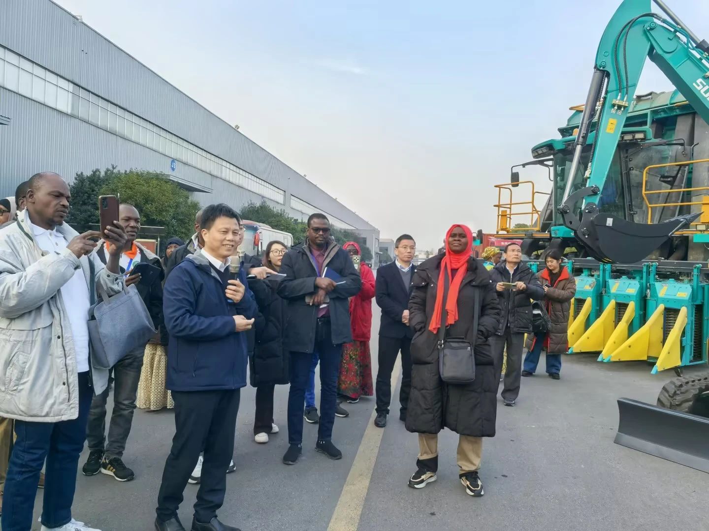 尼日尔农业治理和手艺研修班调研尊龙凯时ag智能