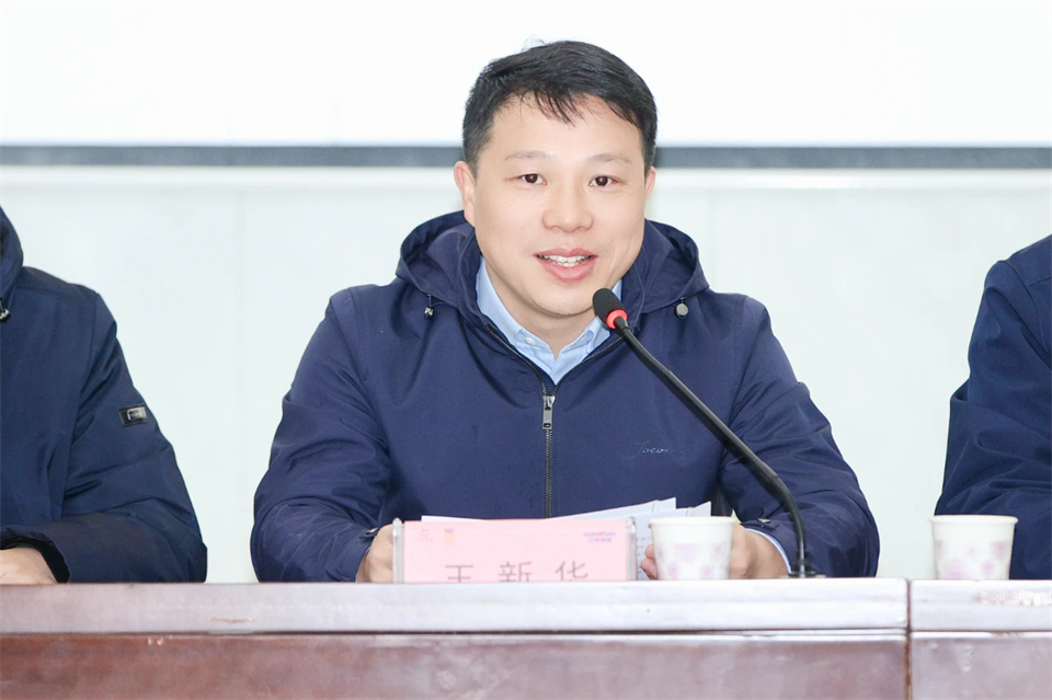 长龙街道、尊龙凯时ag智能召开首届年货盛惠暨送春联文化惠民活动事情聚会