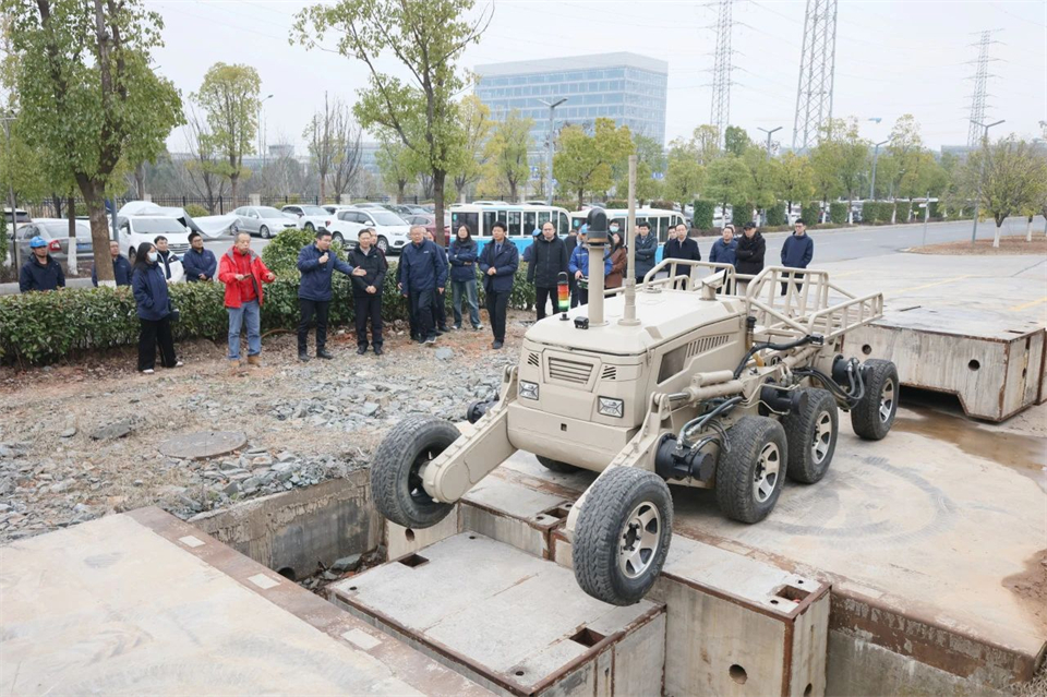 尊龙凯时ag特装“重大情形智能化应抢救援装备要害手艺及应用”项目顺遂通过效果评价