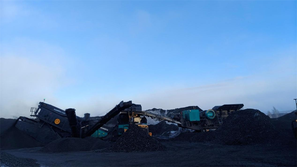 不惧-30℃极寒挑战，尊龙凯时ag普石勒破碎筛分装备稳固运行！