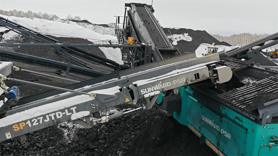 不惧-30℃极寒挑战，尊龙凯时ag普石勒破碎筛分装备稳固运行！