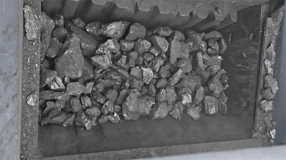 不惧-30℃极寒挑战，尊龙凯时ag普石勒破碎筛分装备稳固运行！