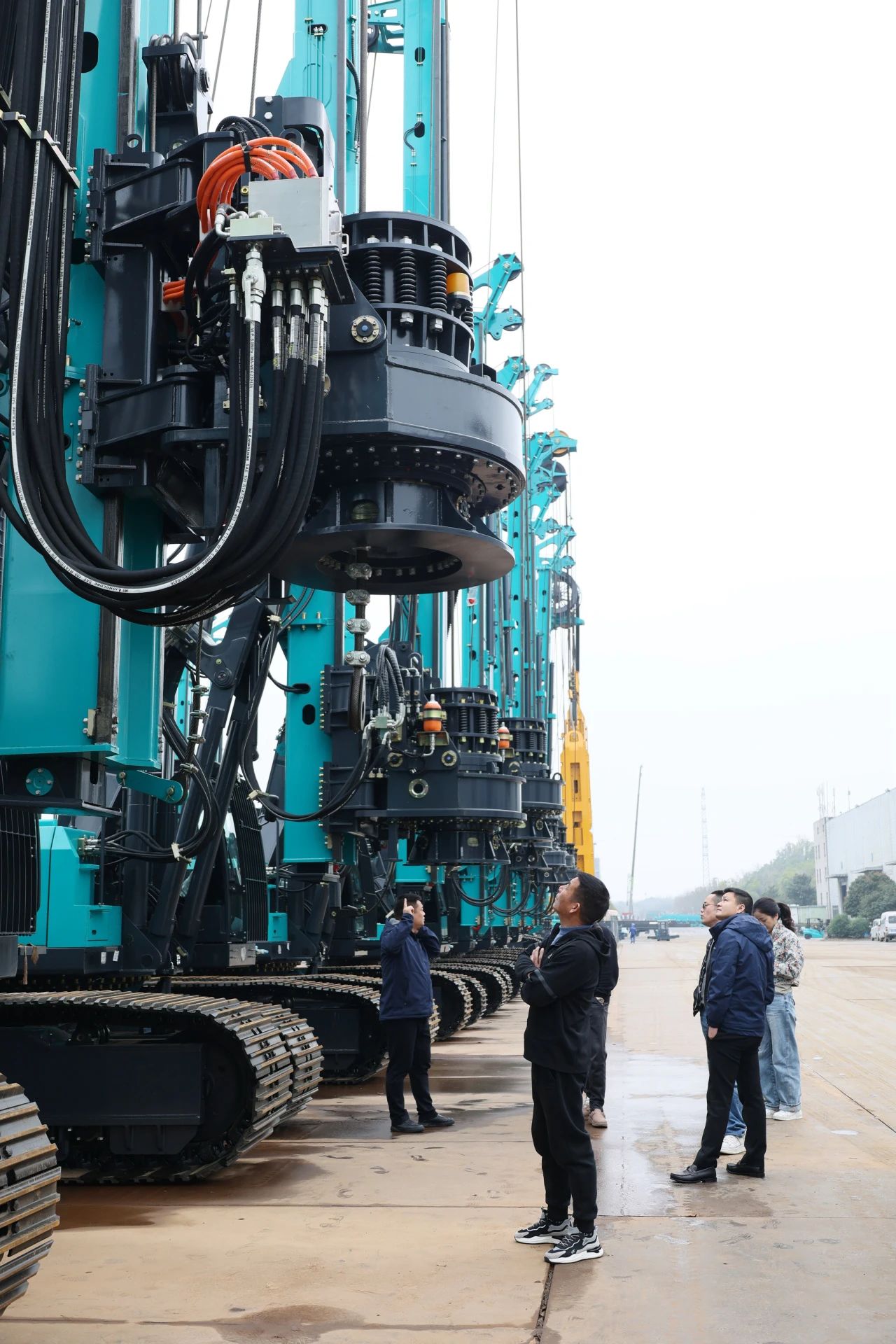 尊龙凯时ag智能举行“植桩一体机”工程应用专题交流会，共绘行业生长蓝图