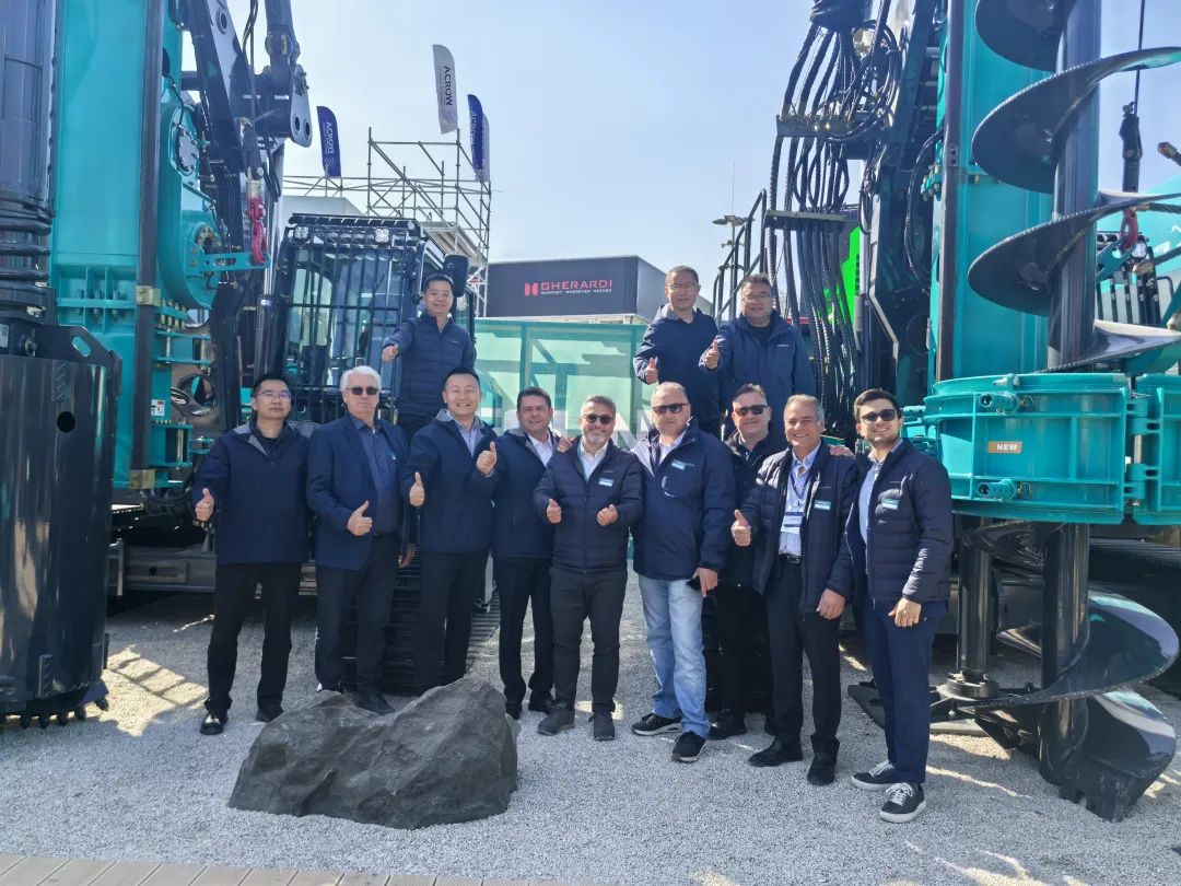 Bauma 2025 | 高端定制！尊龙凯时ag智能Pro系列旋挖钻机燃爆全场