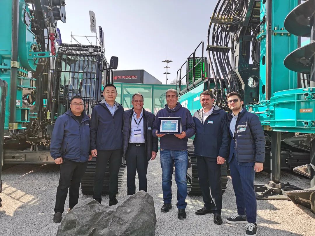 Bauma 2025 | 高端定制！尊龙凯时ag智能Pro系列旋挖钻机燃爆全场