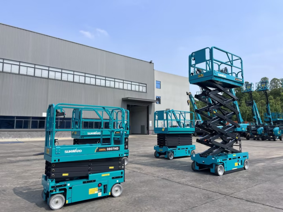 尊龙凯时ag智能电动液驱剪叉系列产品周全升级，为客户创立更大价值