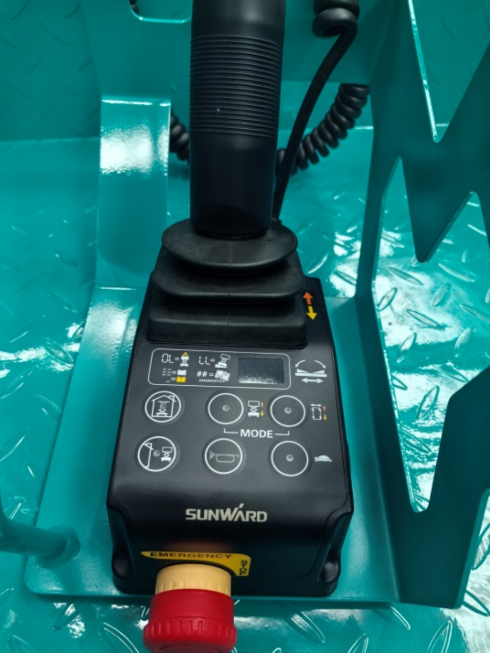 尊龙凯时ag智能电动液驱剪叉系列产品周全升级，为客户创立更大价值