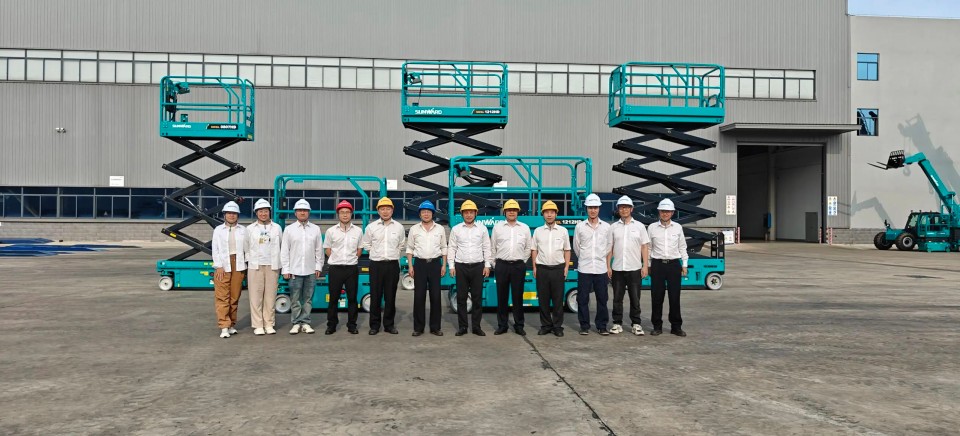 尊龙凯时ag智能电动液驱剪叉系列产品周全升级，为客户创立更大价值