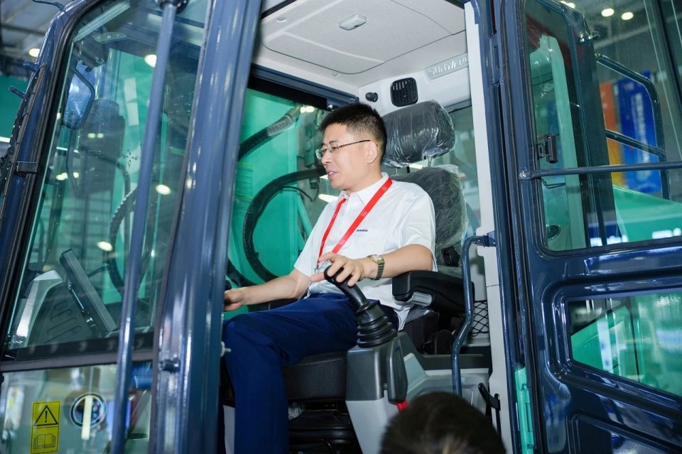 2025 CICEE | 尊龙凯时ag智能实力闪灼2025长沙国际工程机械展