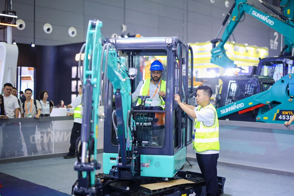 2025 CICEE | 尊龙凯时ag智能实力闪灼2025长沙国际工程机械展